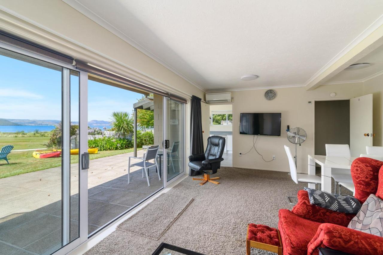 Ngongotaha Lakeside Lodge エクステリア 写真