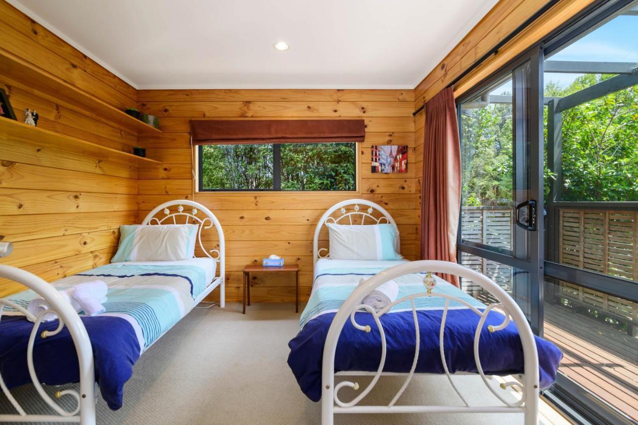 Ngongotaha Lakeside Lodge エクステリア 写真