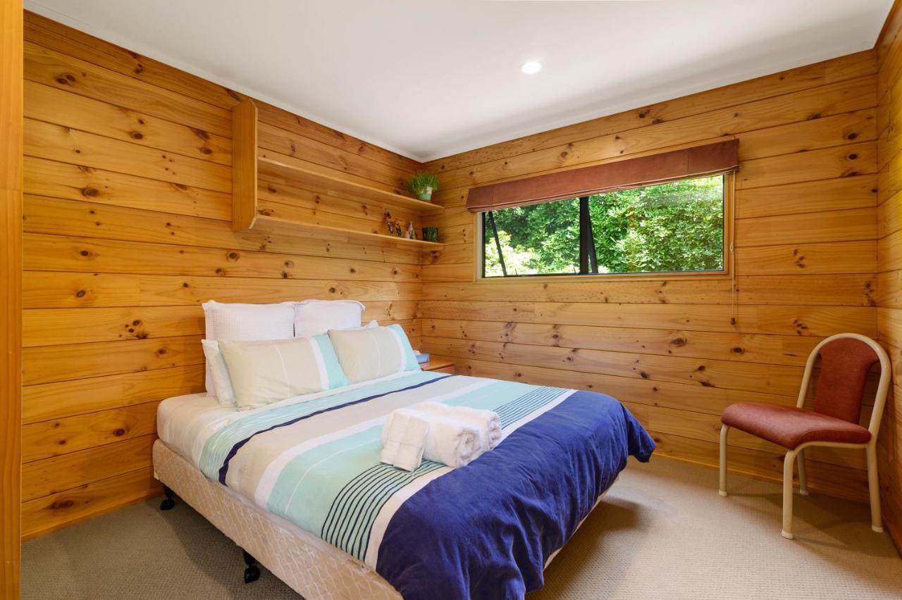 Ngongotaha Lakeside Lodge エクステリア 写真